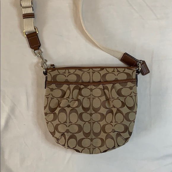 Coach | Crossbody Swingback Bag - Picture 1 of 8